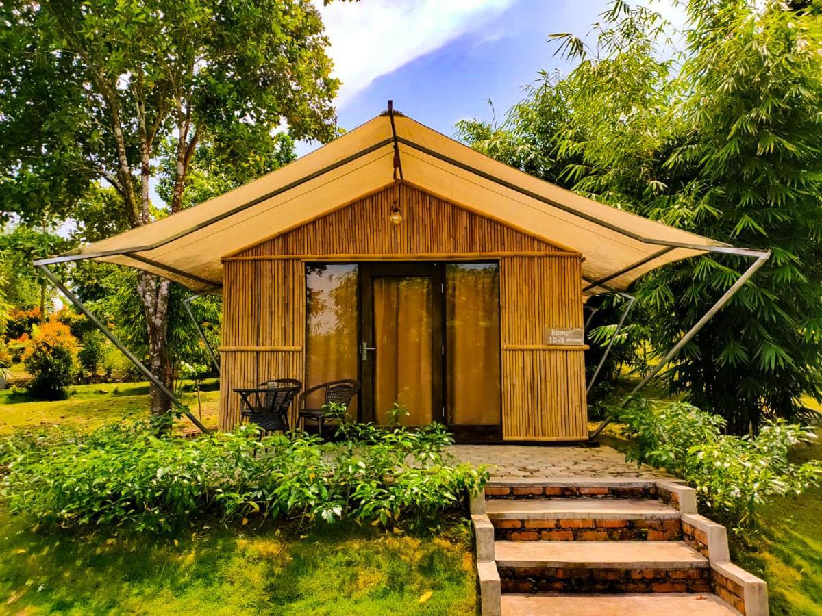 "D'Bamboo Kamp" Desa Wisata Ekang 라고이 외부 사진