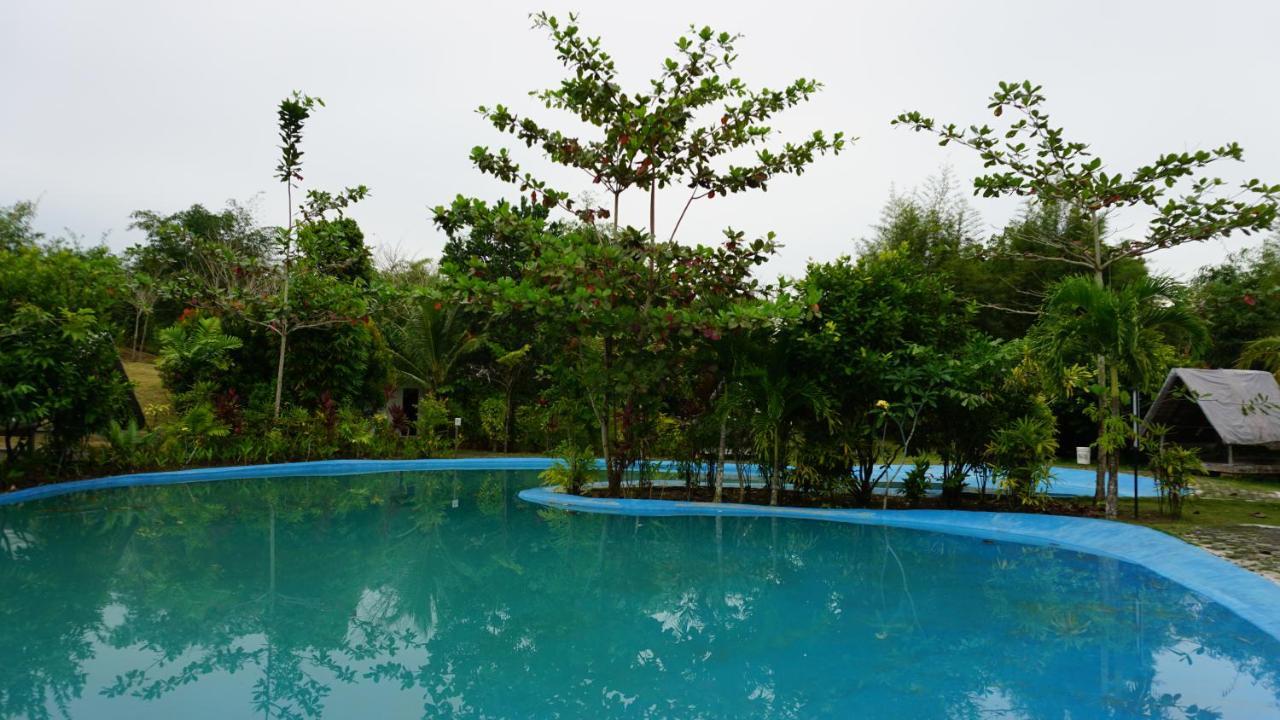 "D'Bamboo Kamp" Desa Wisata Ekang 라고이 외부 사진