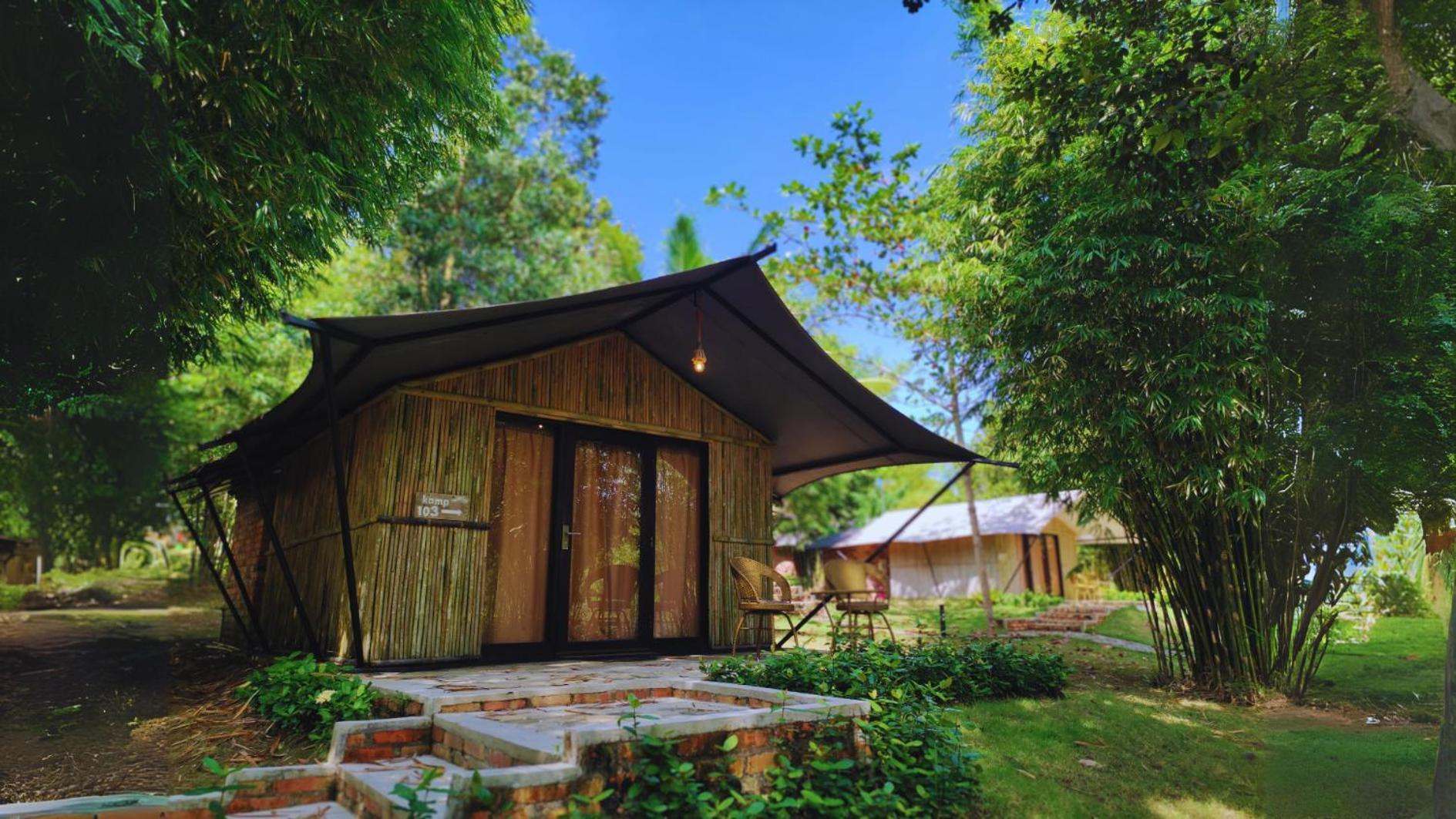 "D'Bamboo Kamp" Desa Wisata Ekang 라고이 외부 사진